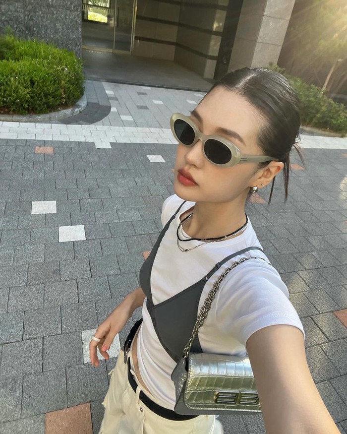 Học các blogger Hàn cách phối đồ layer xinh xắn giữa mùa hè-9