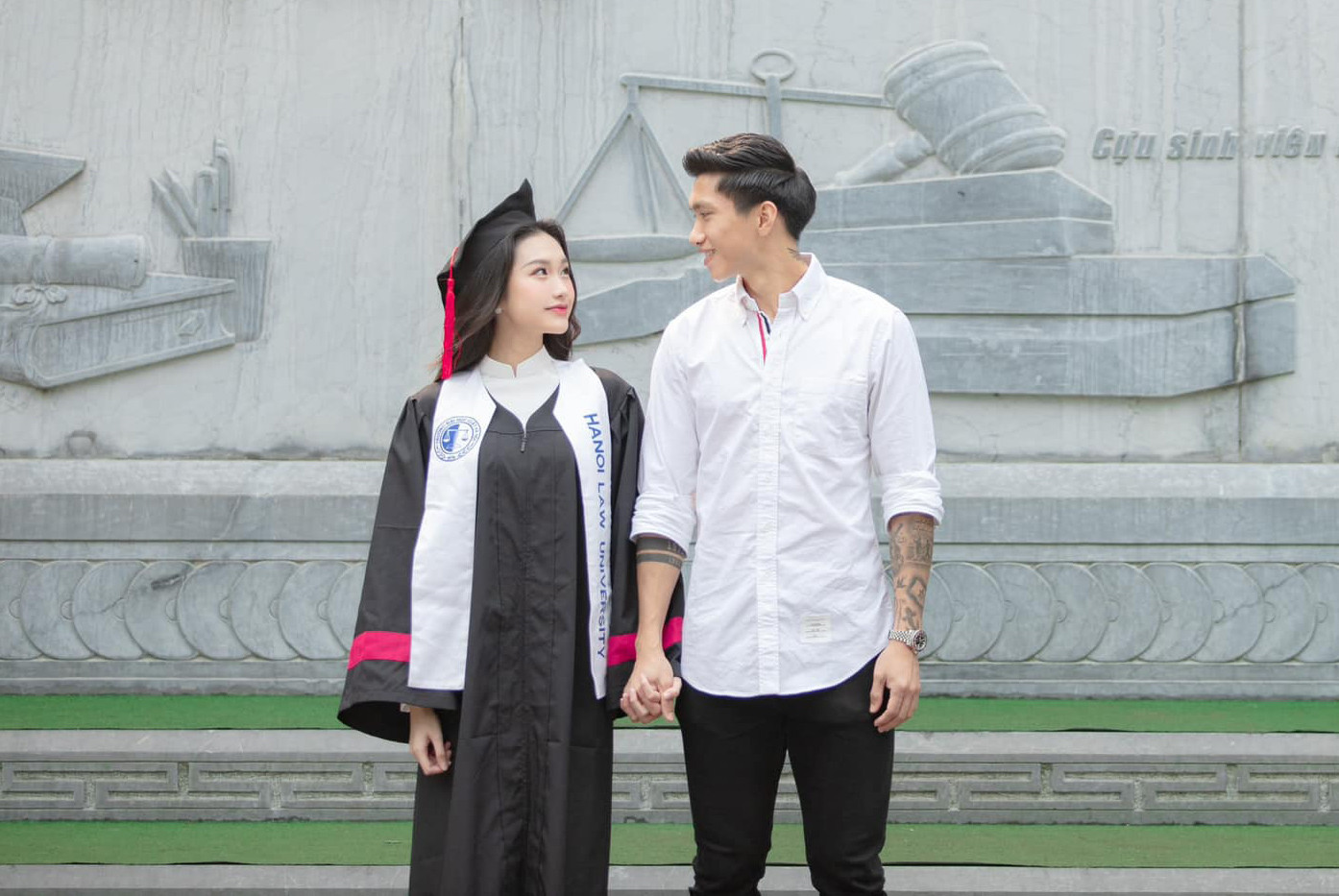 Văn Hậu cùng bạn gái tậu xe sang 5 tỷ đồng-3