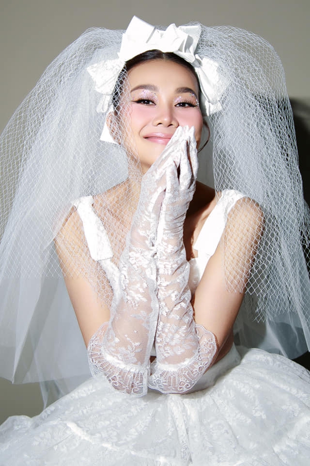 Hoa hậu đăng quang năm 19 tuổi vụt sáng thành siêu mẫu Việt: Sự nghiệp thăng hoa, sắp kết hôn-10