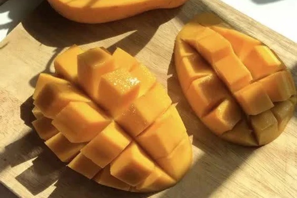 Phát hiện ung thư giai đoạn muộn sau 1 tuần đau tức thắt lưng-1