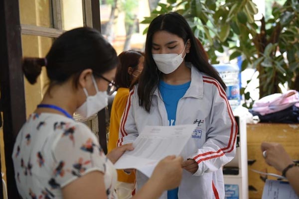 Tranh cãi trường học yêu cầu phụ huynh không cho con làm thêm kiếm tiền dịp hè-2