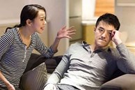 Mua đồ chơi tặng con riêng, tôi bị vợ hờn dỗi đòi ly hôn