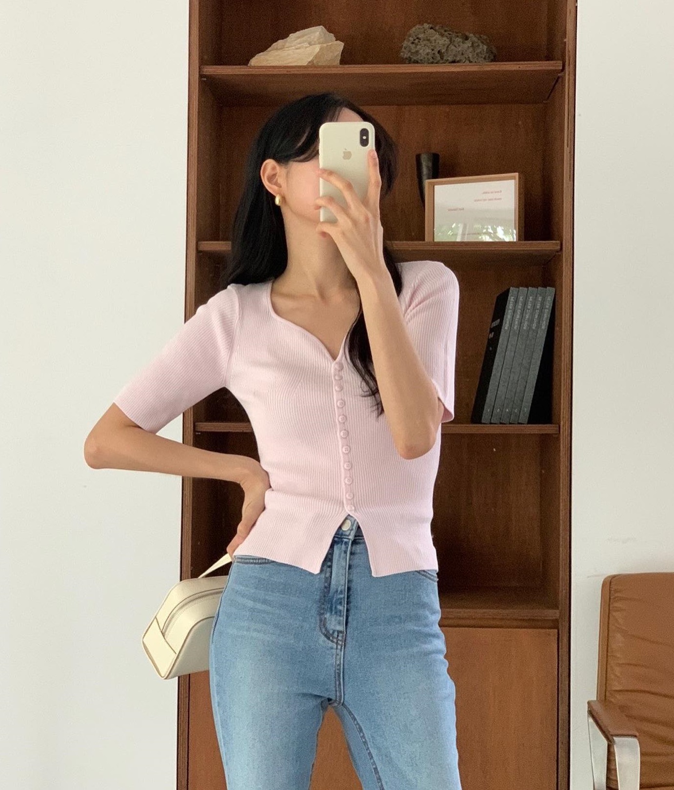 4 mẫu áo đáng sắm cho mùa hè 2023-7