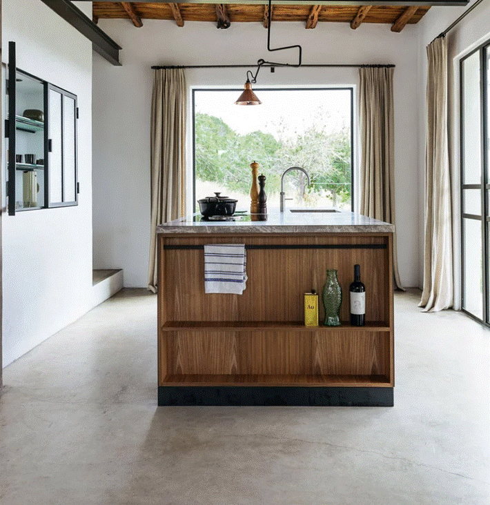 Ngôi nhà cấp 4 gây ngạc nhiên vì bên ngoài truyền thống nhưng bên trong hiện đại-6