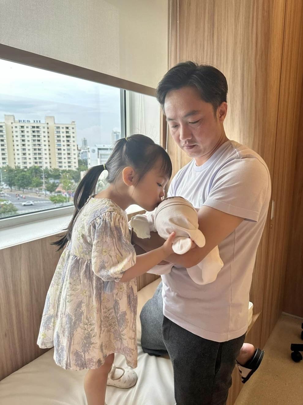 Cường Đô La hé lộ giới tính con mới sinh, hạnh phúc khi các con y khuôn bố-2