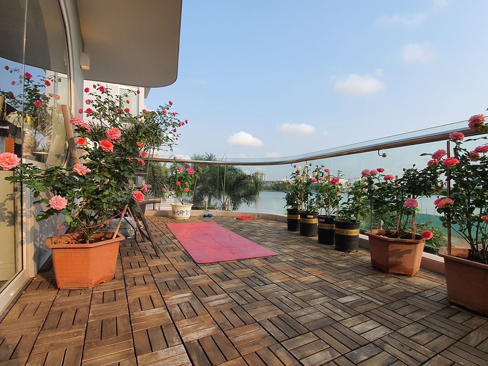 Thương yêu con riêng của chồng hết mực, hai sao nữ này xứng đáng hưởng sự giàu sang trong những căn hộ bạc tỉ-12