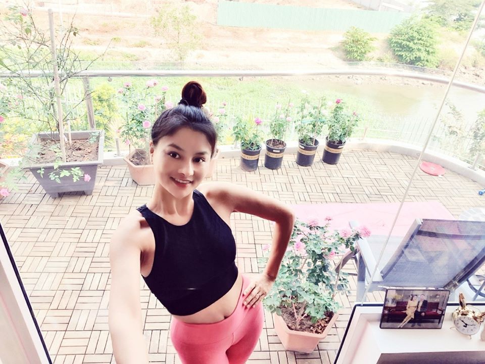 Thương yêu con riêng của chồng hết mực, hai sao nữ này xứng đáng hưởng sự giàu sang trong những căn hộ bạc tỉ-17