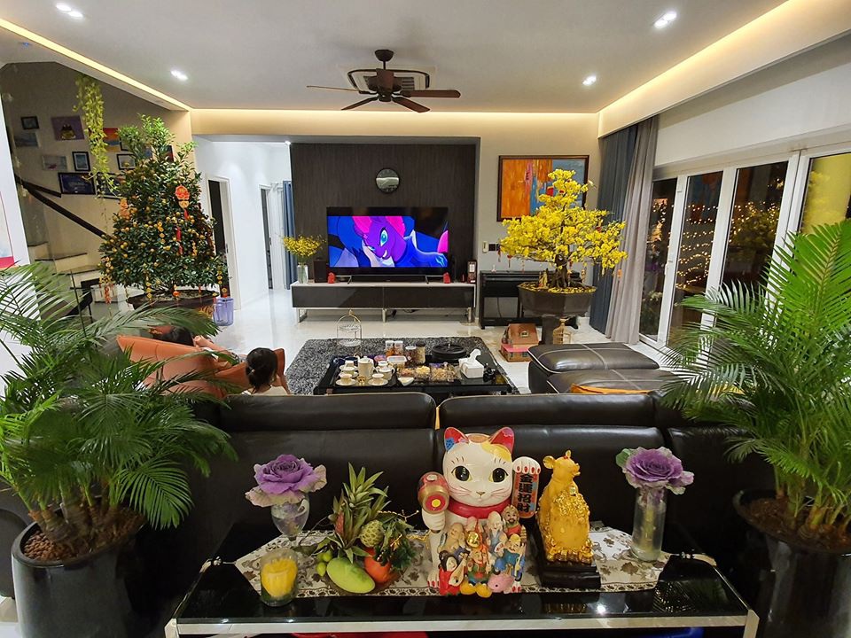 Thương yêu con riêng của chồng hết mực, hai sao nữ này xứng đáng hưởng sự giàu sang trong những căn hộ bạc tỉ-28