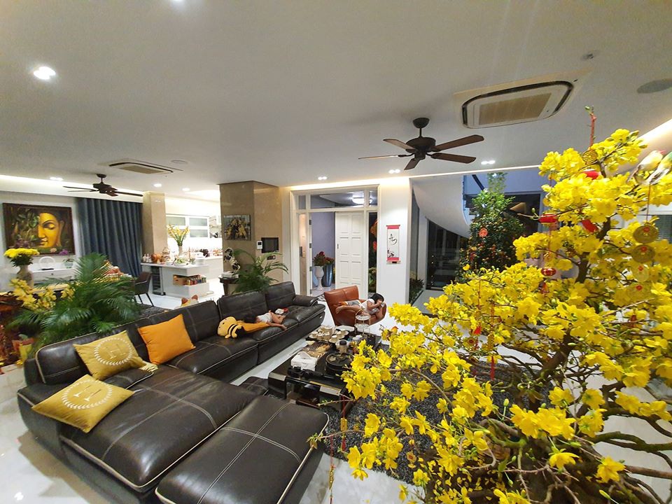 Thương yêu con riêng của chồng hết mực, hai sao nữ này xứng đáng hưởng sự giàu sang trong những căn hộ bạc tỉ-29