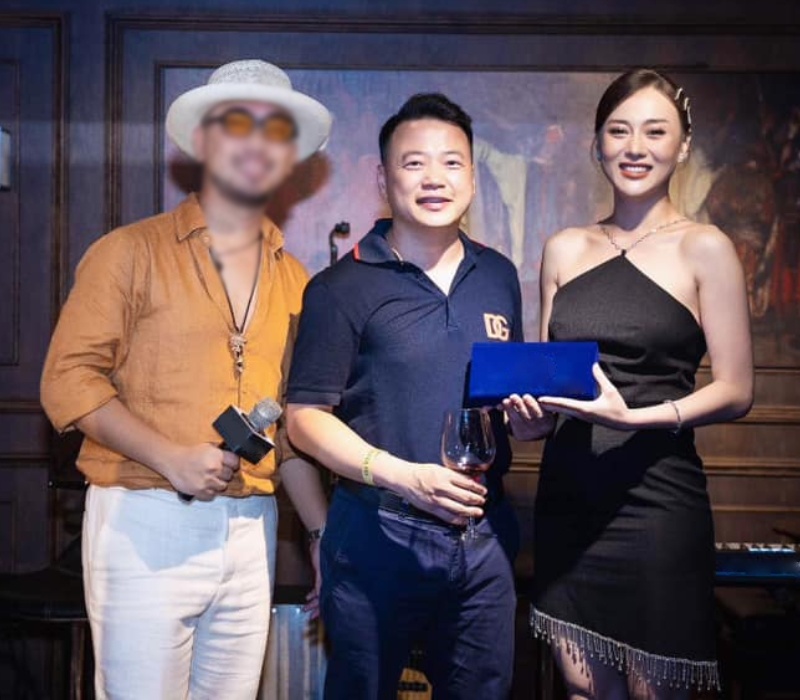 Dự tiệc hạng sang cùng Shark Bình, Phương Oanh được CĐM khen ra dáng phu nhân chủ tịch-5