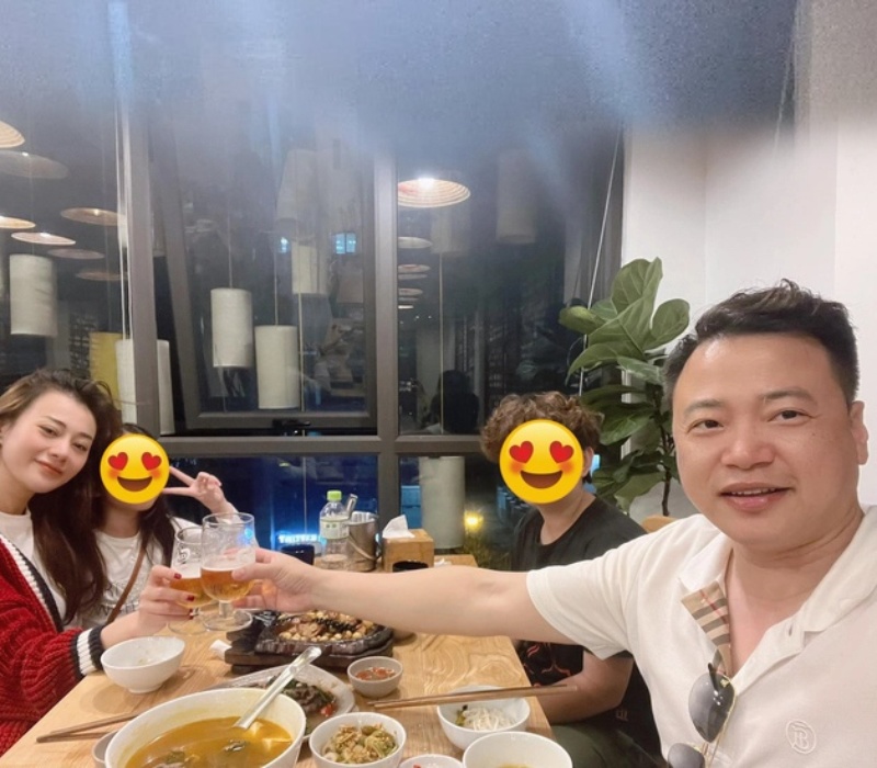 Dự tiệc hạng sang cùng Shark Bình, Phương Oanh được CĐM khen ra dáng phu nhân chủ tịch-12