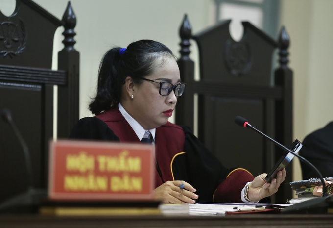 Hoãn tòa vì Trang Nemo bất ngờ nhập viện-3