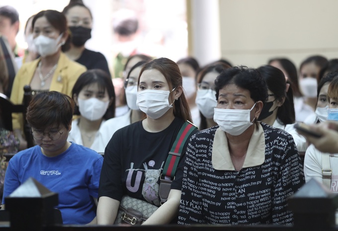 Hoãn tòa vì Trang Nemo bất ngờ nhập viện-5