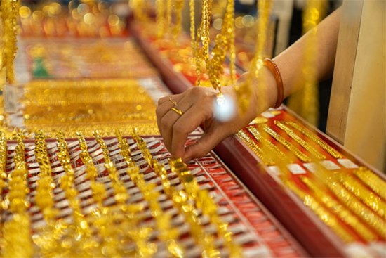 Giá vàng hôm nay 31/5: Vàng tăng vọt từ đáy 9 tuần