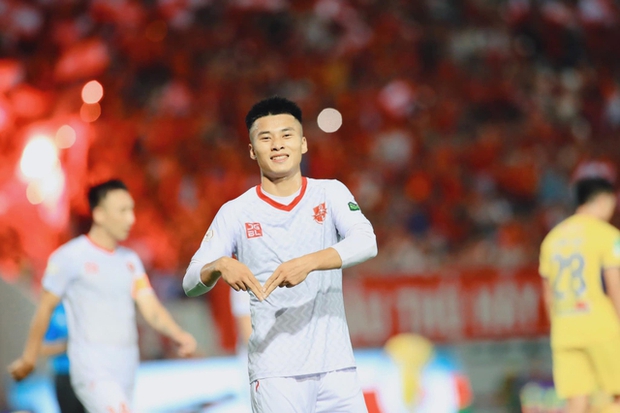 Tiền đạo tuyển nữ Việt Nam lên xe hoa với cầu thủ CLB Hải Phòng-7