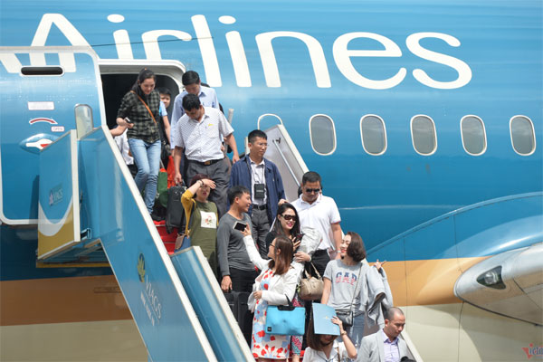 Giá vé máy bay hè bắt đầu tăng nhiệt-1