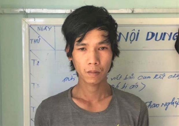 Gặp CSGT, người đàn ông vứt lại hơn 2 kg ma túy rồi bỏ chạy-1