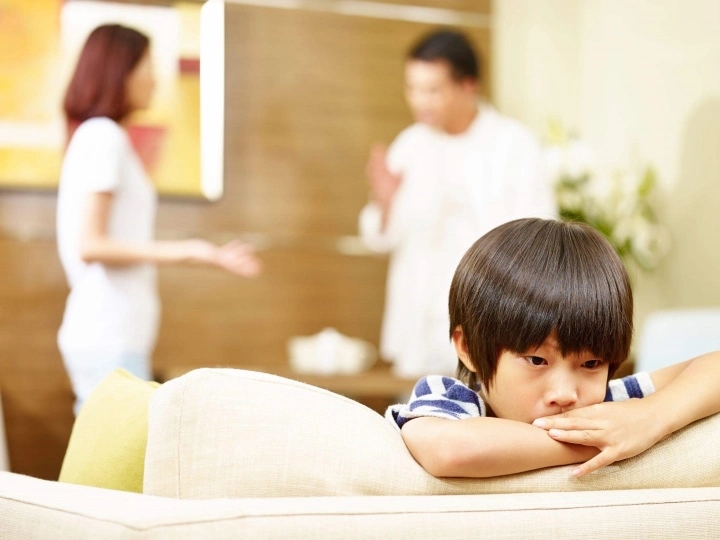 Bố mẹ cần làm gì khi con bị trầm cảm?-2