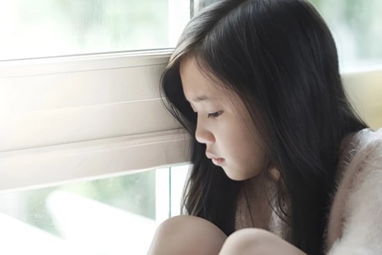 Bố mẹ cần làm gì khi con bị trầm cảm?