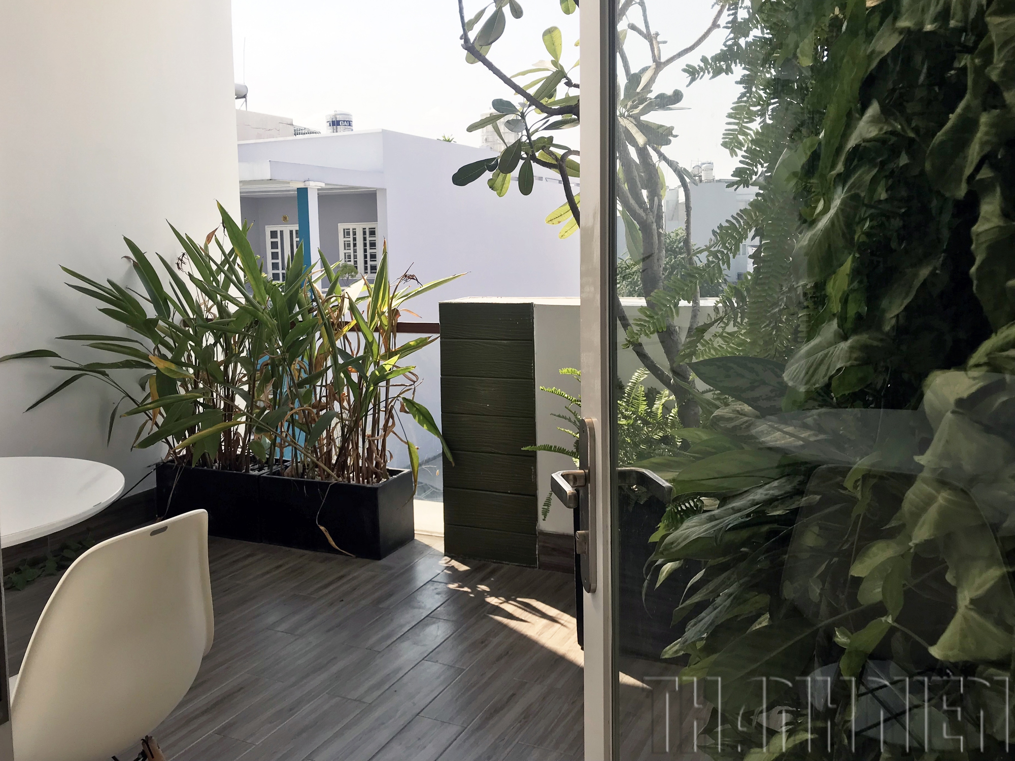 Kết hôn với bạn gái kém 17 tuổi, Hồ Quang Hiếu sống trong căn nhà 23 tỉ đồng đẹp như phim trường-15