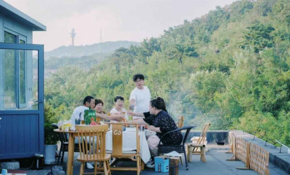 Cô gái quyết tâm cải tạo nhà cũ xập xệ và thành quả ai cũng khen-7