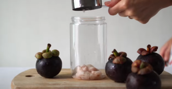 Bí quyết làm sinh tố măng cụt đẹp da trong mùa hè-3