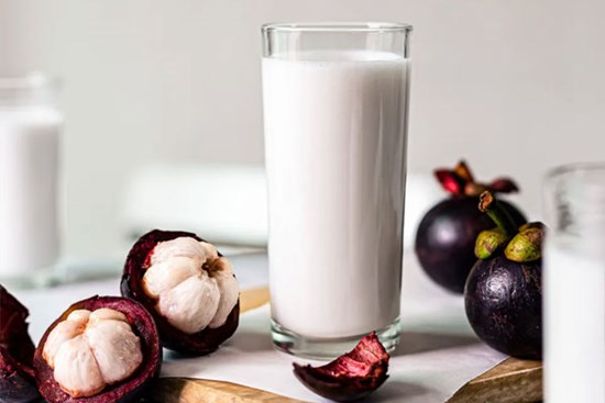 Bí quyết làm sinh tố măng cụt đẹp da trong mùa hè