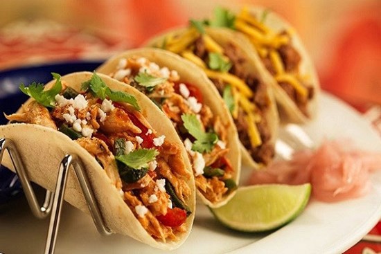Làm bánh taco trứng thơm ngon cho bữa sáng