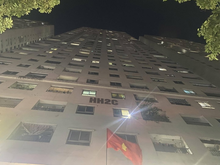 Bé gái 1 tháng tuổi ở Hà Nội bị bạo hành: Bảo mẫu thuê từ trung tâm giúp việc-1