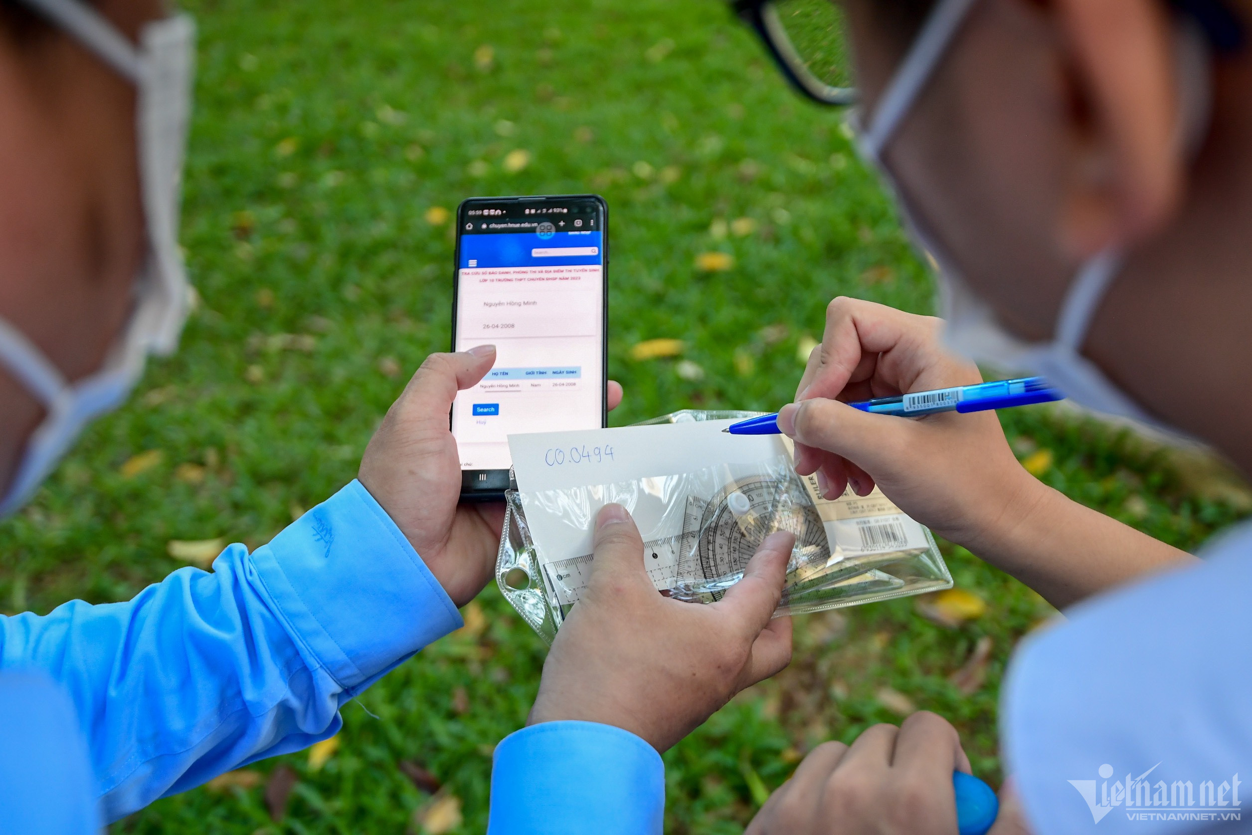 Hơn 6.000 sĩ tử bắt đầu tranh suất vào trường chuyên nóng nhất nhì Hà Nội-7