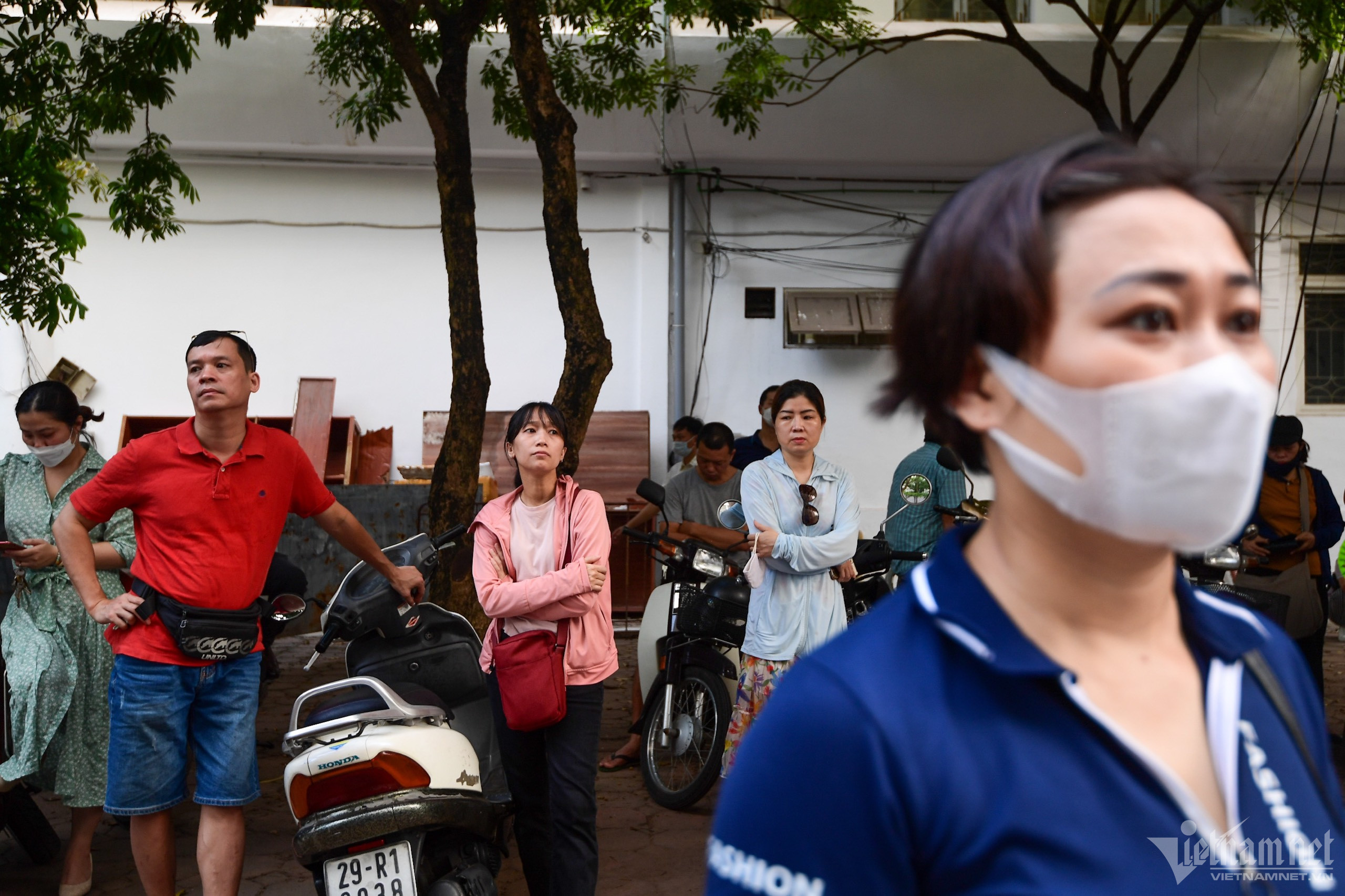 Hơn 6.000 sĩ tử bắt đầu tranh suất vào trường chuyên nóng nhất nhì Hà Nội-9