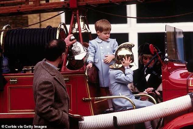 Cách Công nương Diana thể hiện tình yêu với William và Harry-4