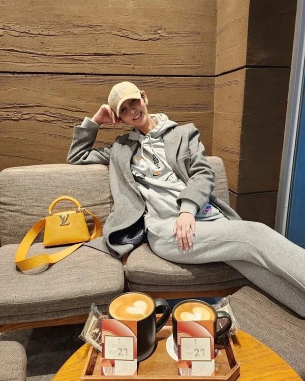 Nữ người mẫu qua đời ở tuổi 43-1