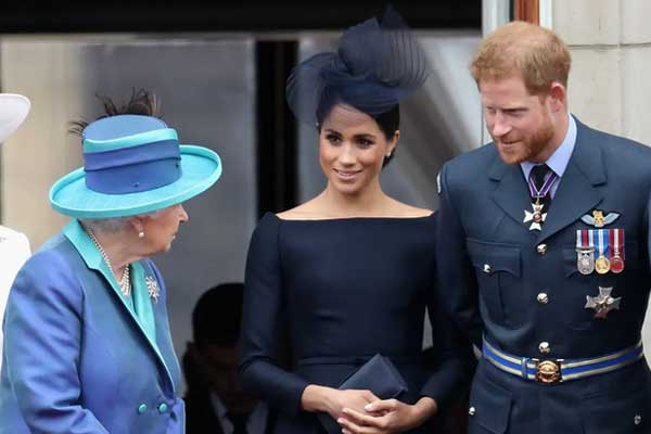 Hoàng tử Harry muốn rời khỏi Hoàng gia Anh trước khi kết hôn với Meghan-1