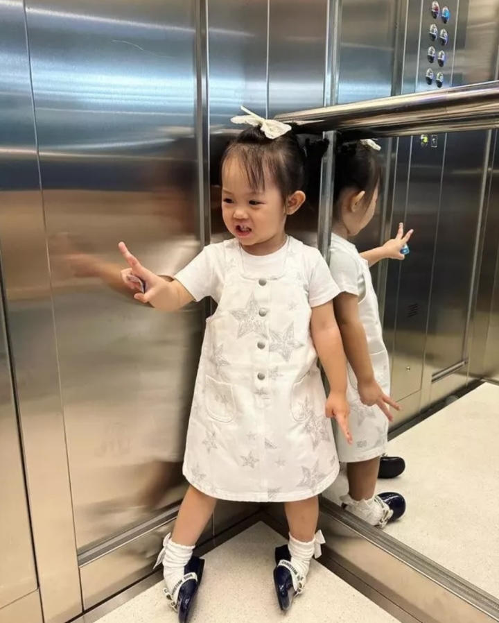 Con gái Cường Đô La - Đàm Thu Trang mới 2 tuổi đã dát toàn hàng hiệu-10