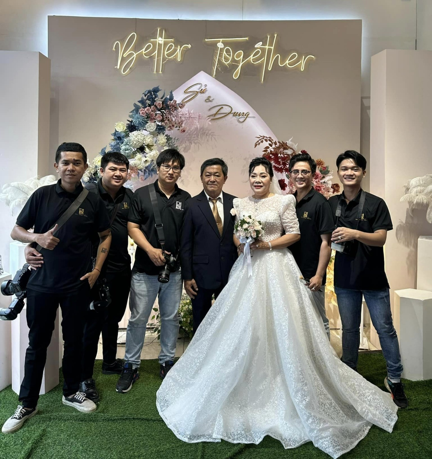 Cô dâu 61 tuổi khóc nghẹn ngày lấy chồng khi nhận quà ba mẹ để dành-4