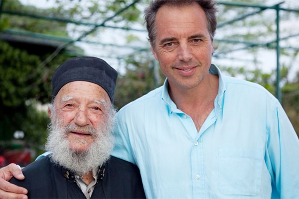 Bốn thói quen buổi sáng của những người sống lâu nhất thế giới-1