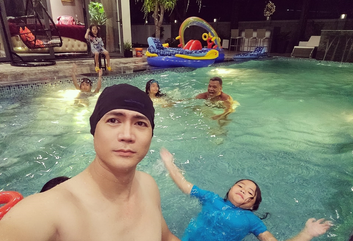 Đàn con nhà Quách Thành Danh nô đùa trong biệt thự 30 tỷ đồng, ai nhìn cũng khao khát sở hữu-2