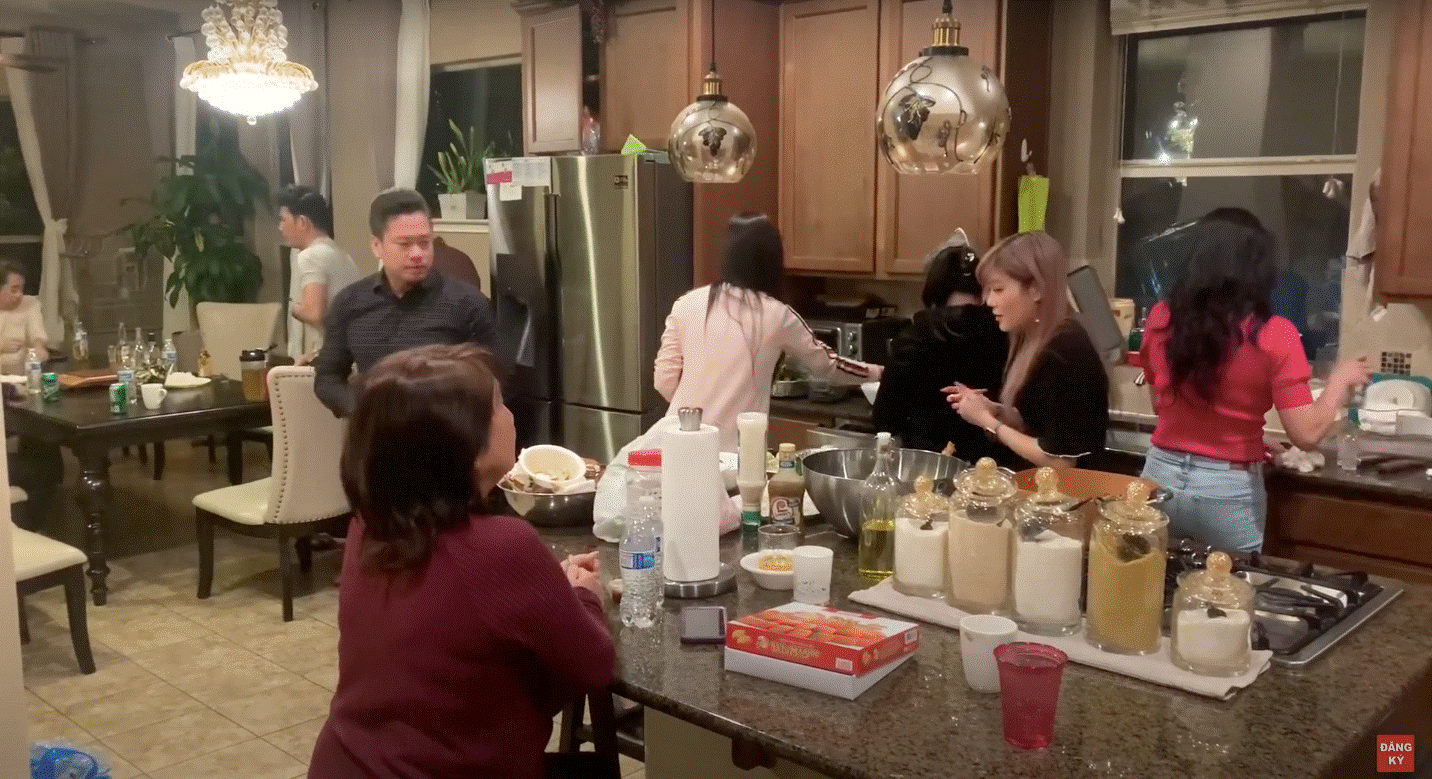 Đàn con nhà Quách Thành Danh nô đùa trong biệt thự 30 tỷ đồng, ai nhìn cũng khao khát sở hữu-13