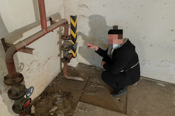 Giả vờ bị bắt cóc để lừa vợ gửi tiền chuộc-1