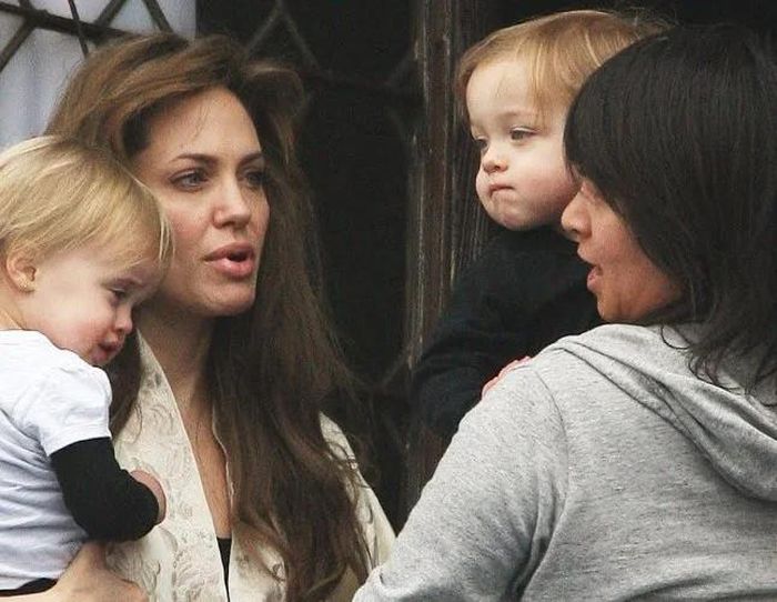 Diễn viên Angelina Jolie trả lương cho bảo mẫu 20 tỷ đồng/năm-1
