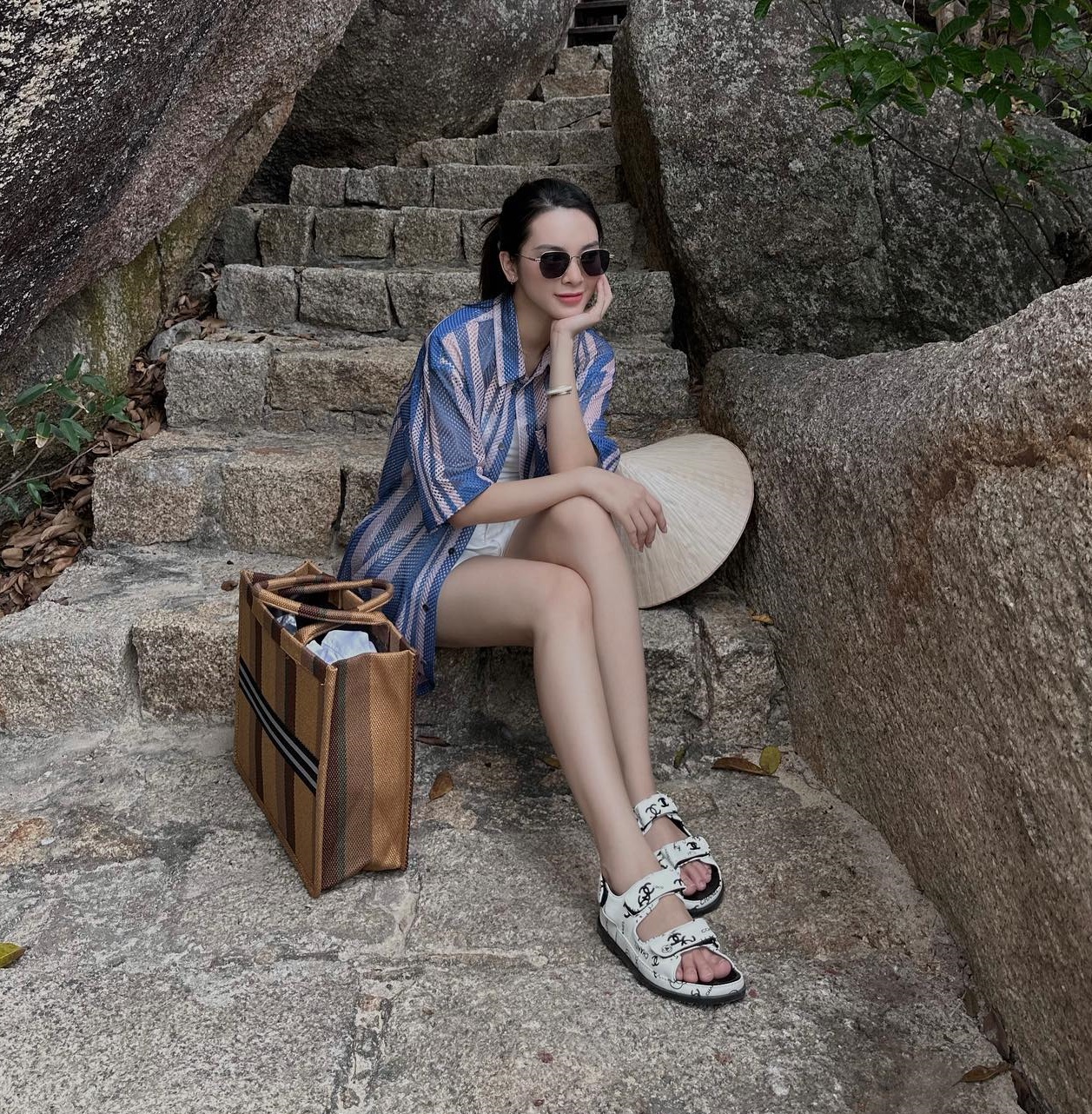 10 cách mặc quần short sành điệu từ dạo phố đến đi biển-1