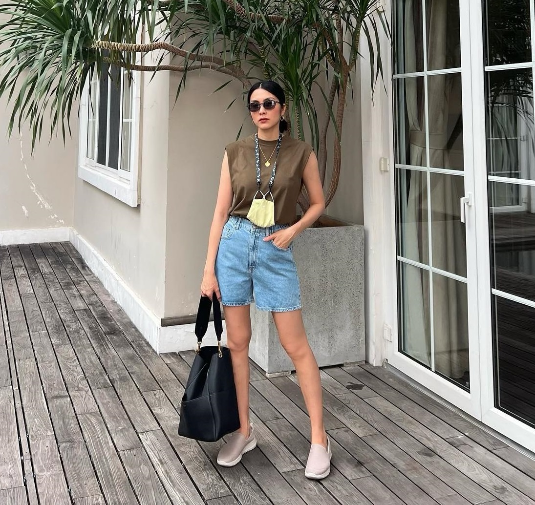 10 cách mặc quần short sành điệu từ dạo phố đến đi biển-9