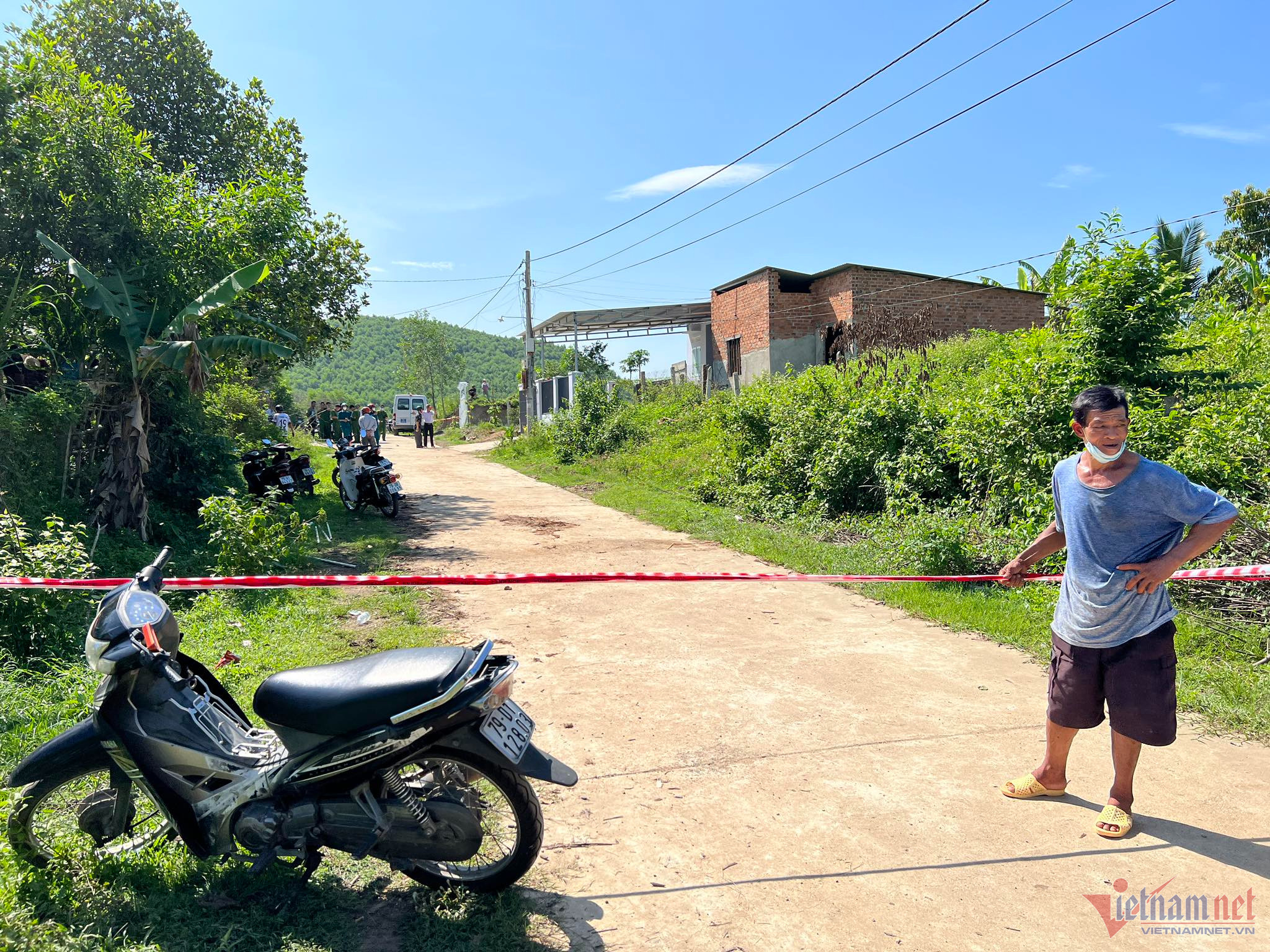 Cảnh sát truy lùng người đàn ông giết chết 3 người ở Khánh Hoà-3