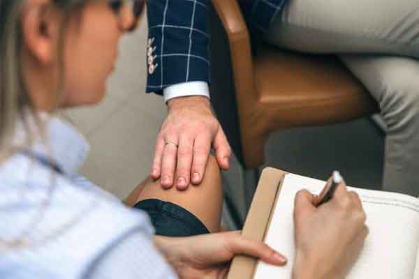 Sếp nữ hơn 20 tuổi muốn tôi phục vụ”, sẽ bù đắp hậu hĩnh-2