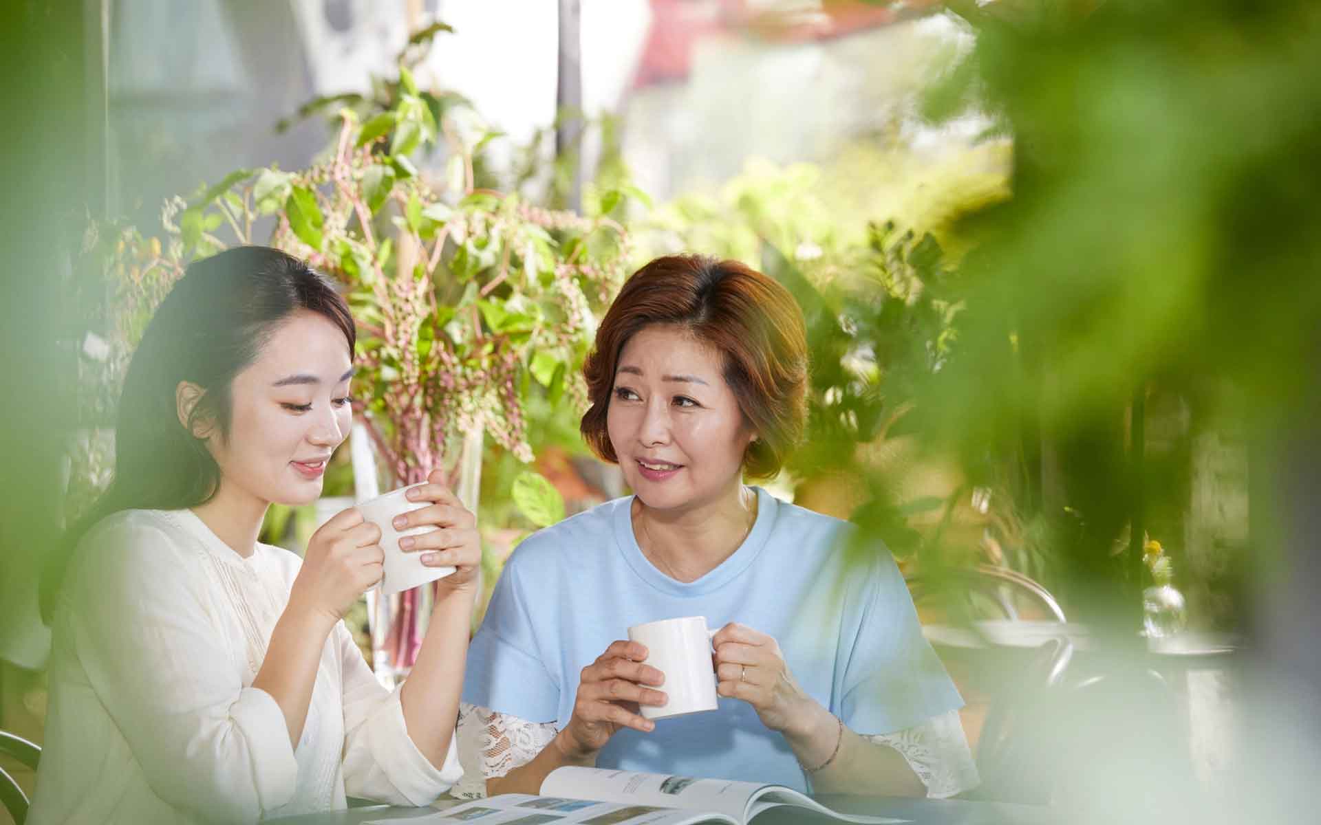 Khi cô giúp việc khoe ảnh con trai, tôi sửng sốt vì biết 1 chuyện bí mật-1