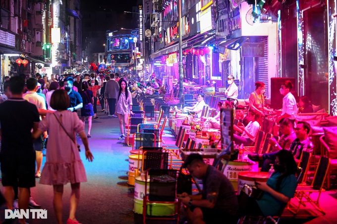 Sinh viên làm thêm quán bar bị gạ tình, chuốc rượu để đổi tiền-4