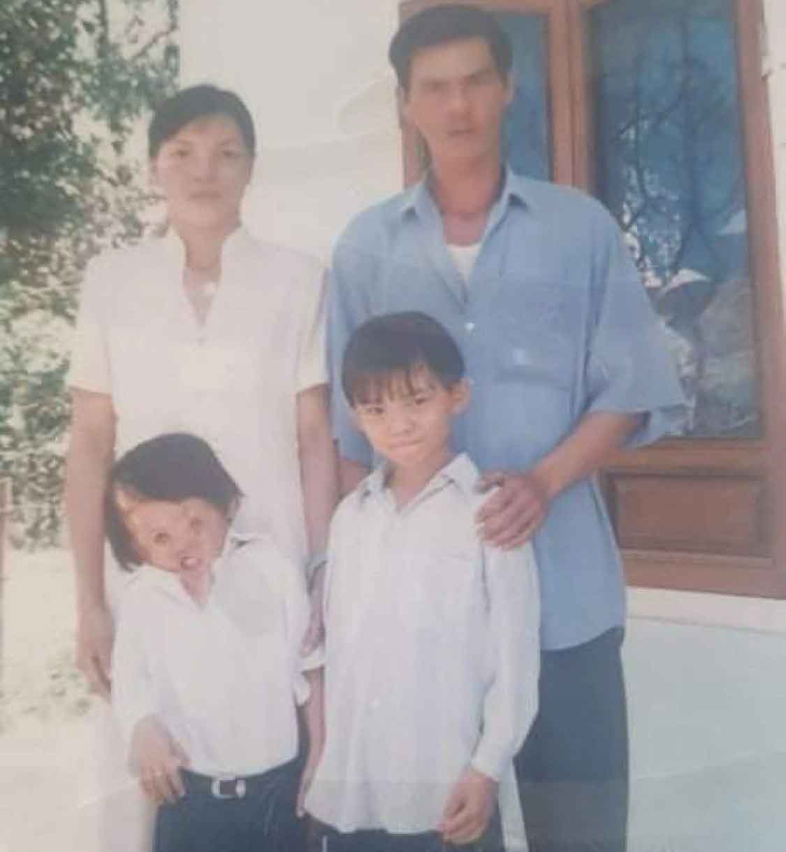 Chàng trai cháy cả gương mặt mở tiệm bánh bán... tình yêu-2