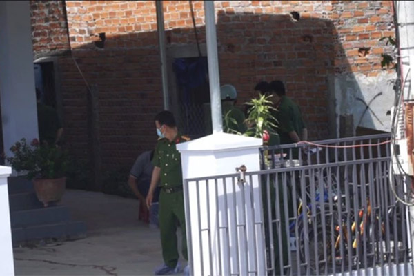 Án mạng ở Khánh Hòa: Chồng bất lực nhìn vợ thiệt mạng dưới tay hàng xóm-6