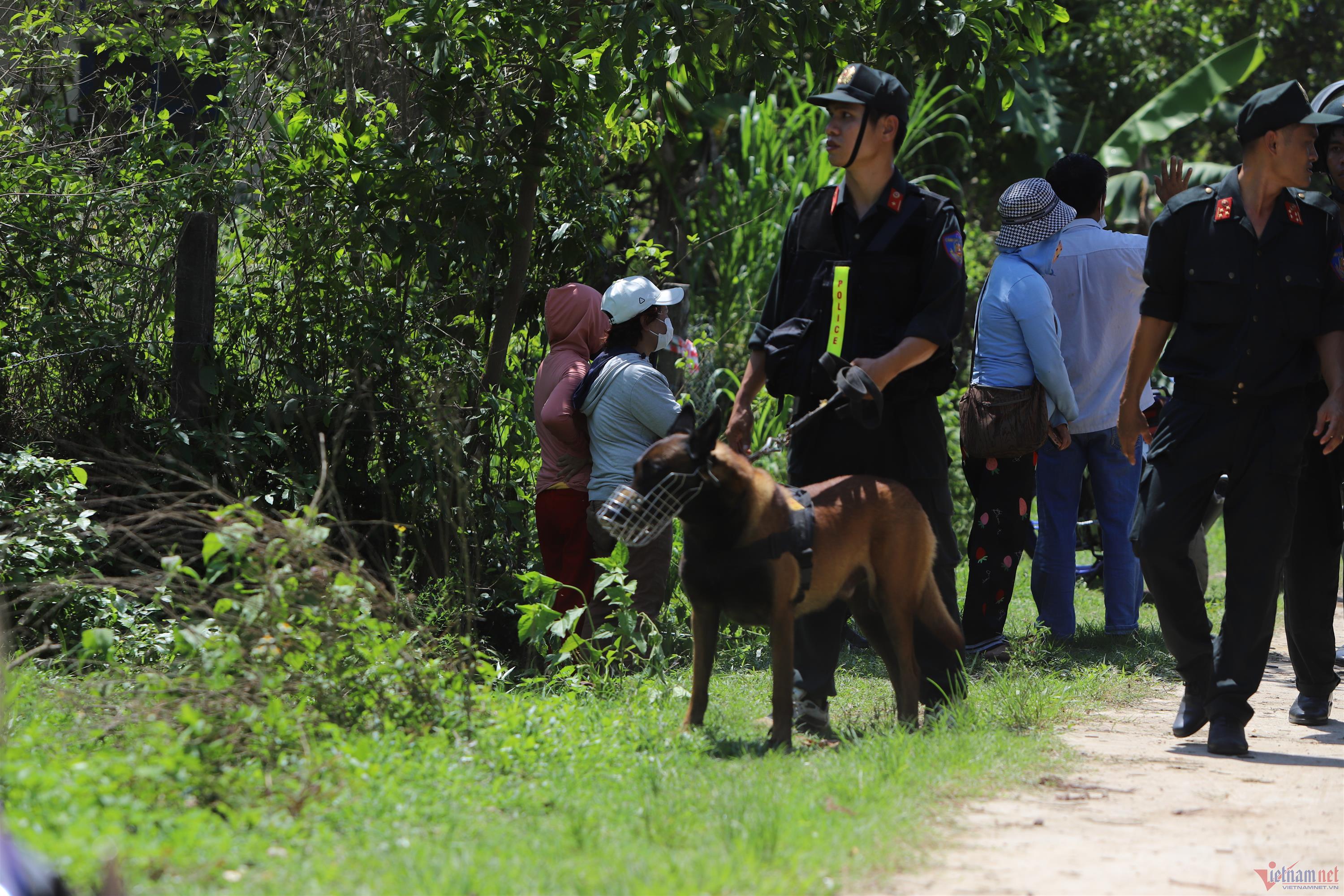 Án mạng ở Khánh Hòa: Chồng bất lực nhìn vợ thiệt mạng dưới tay hàng xóm-5